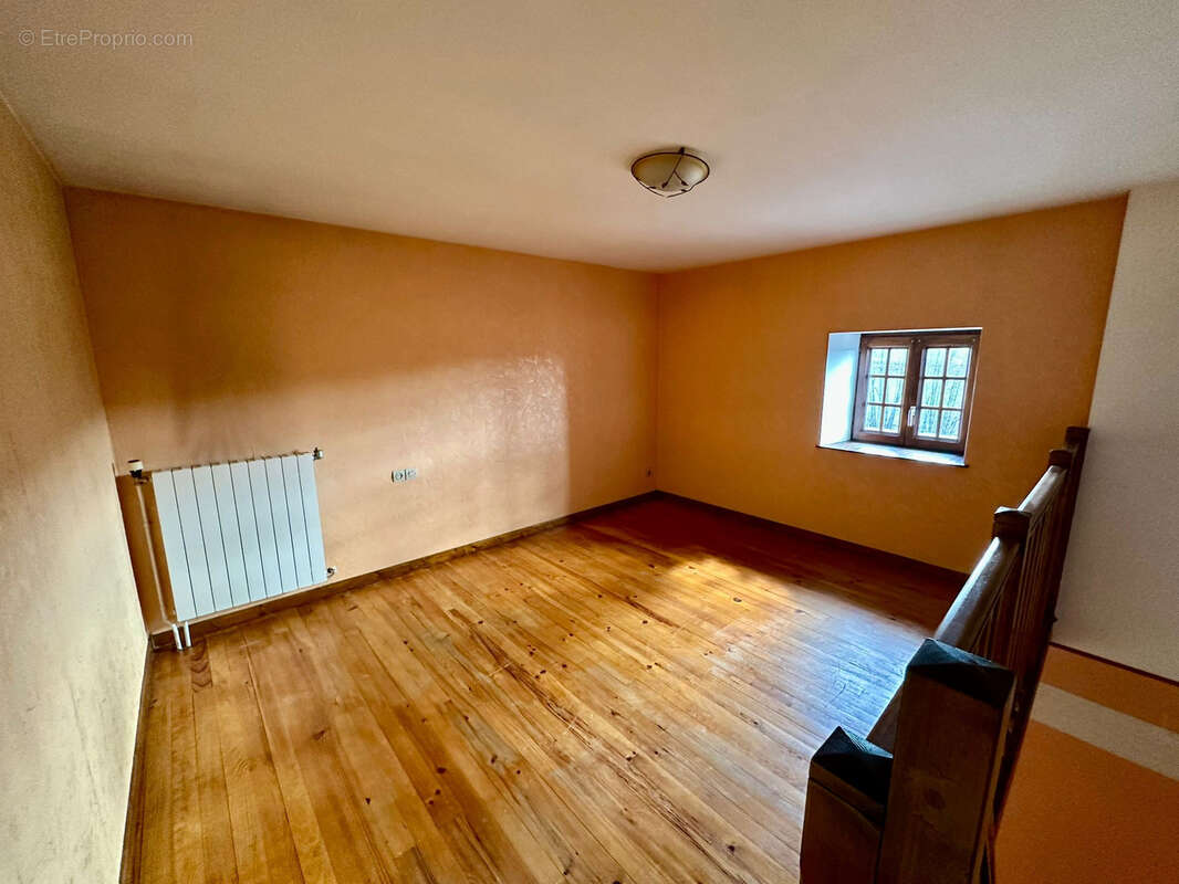 Maison à BEULOTTE-SAINT-LAURENT