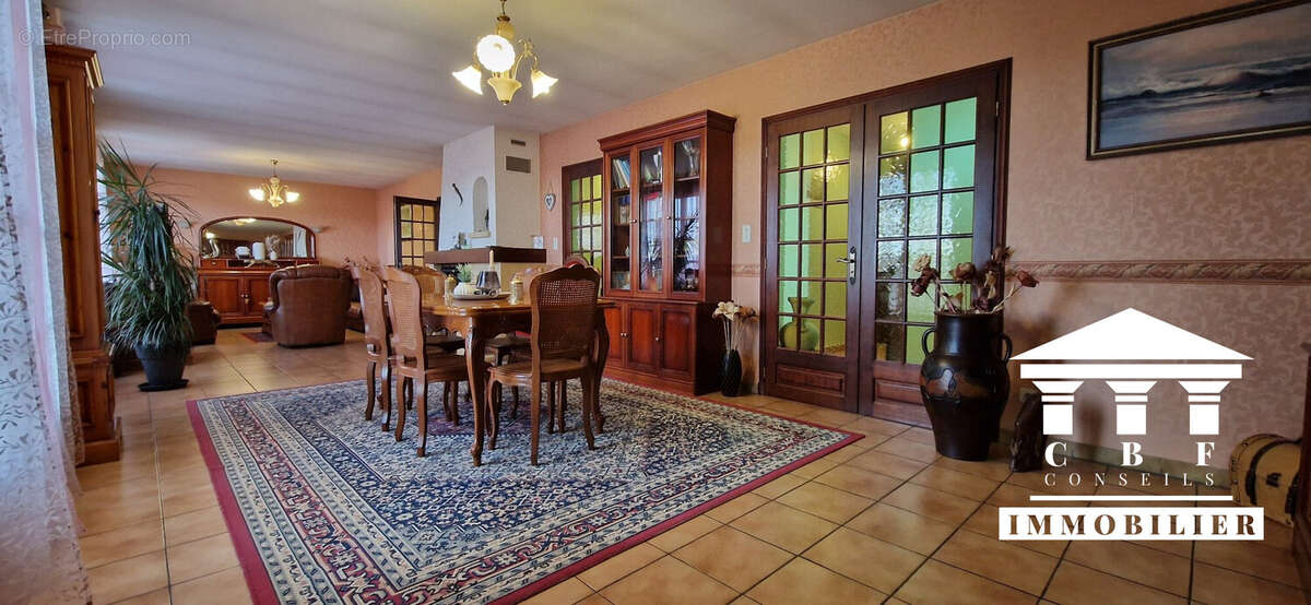 Maison à FARGES-LES-CHALON