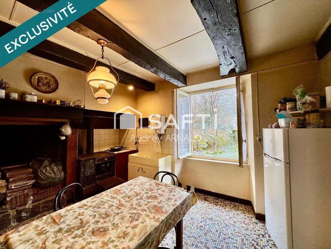 Maison 70 m² à Saint-Merd-La-Breuille  - photo 2