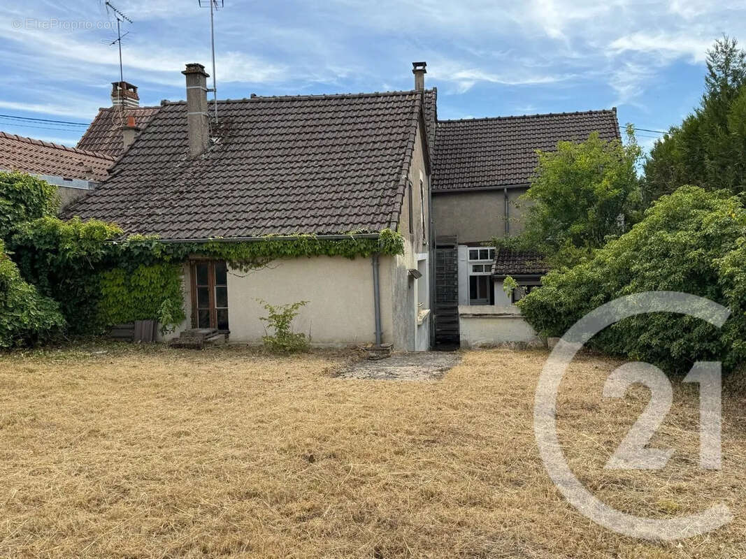 Maison 112 m² à Neuvy-Sur-Loire  - photo 10