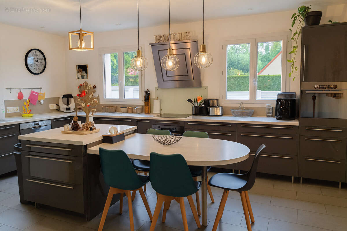 Maison à LA CHAPELLE-REANVILLE