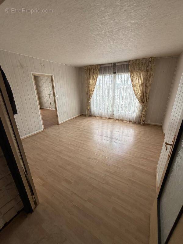 Appartement à SAINT-GRATIEN