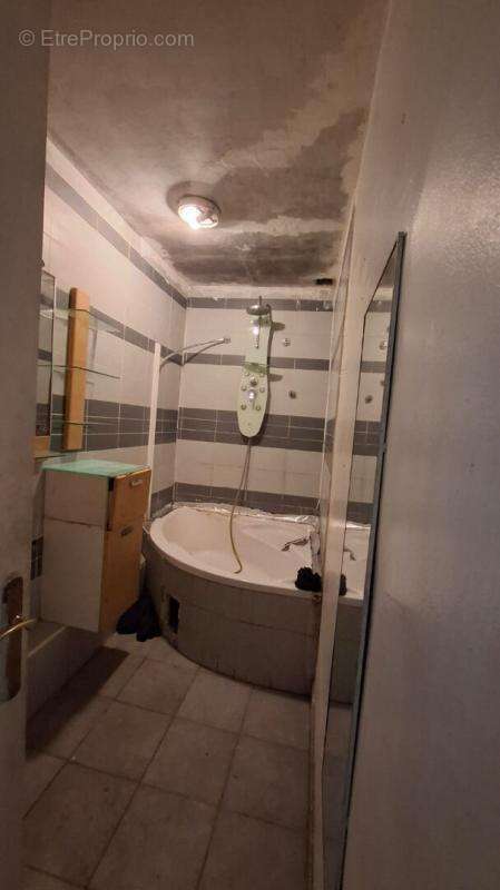 Appartement à PARIS-19E