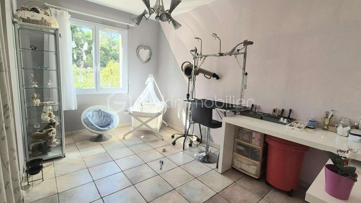 Maison à BESSE-SUR-ISSOLE