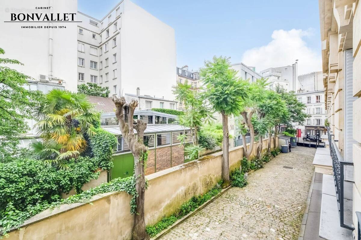 Appartement à PARIS-15E