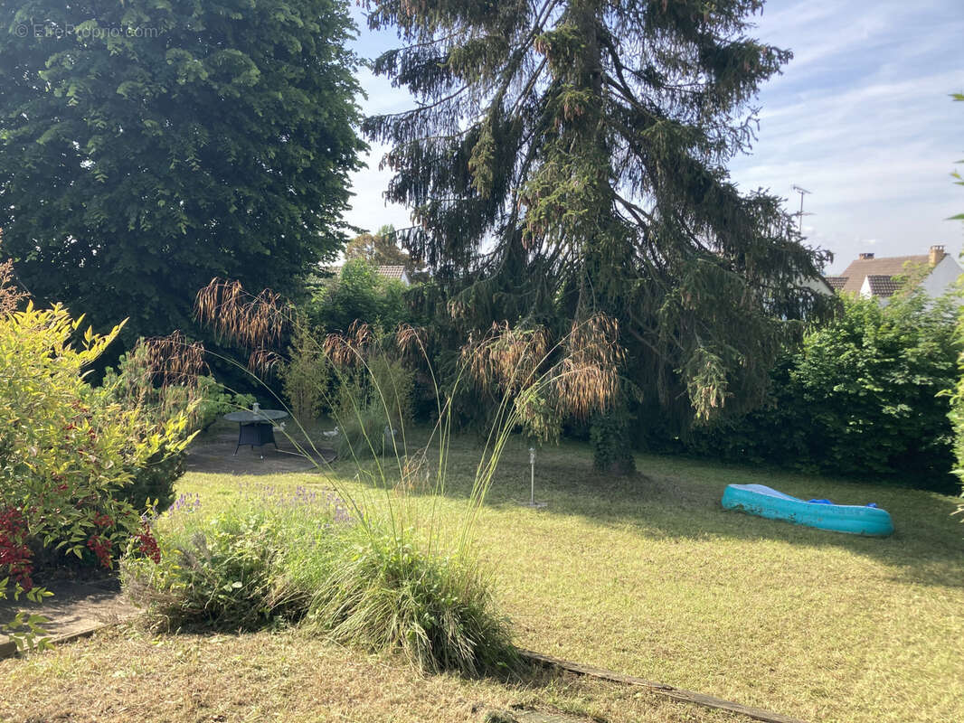 Maison à CHAUMONTEL