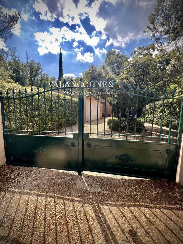 Élégante maison provençale avec piscine - photo 6