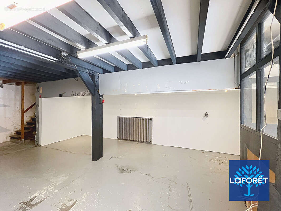 Commerce à LA FERTE-ALAIS