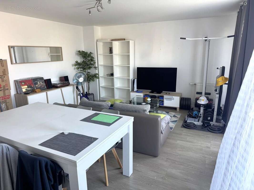 Appartement à LACROIX-SAINT-OUEN