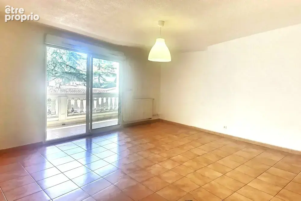 Superbe F1 de 43 m2 avec terrasse et ascenseur. - photo 6