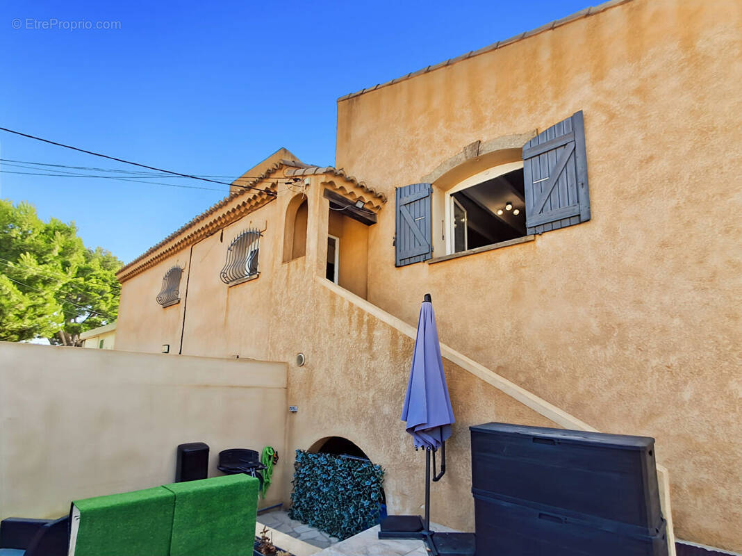 Appartement à ROGNAC