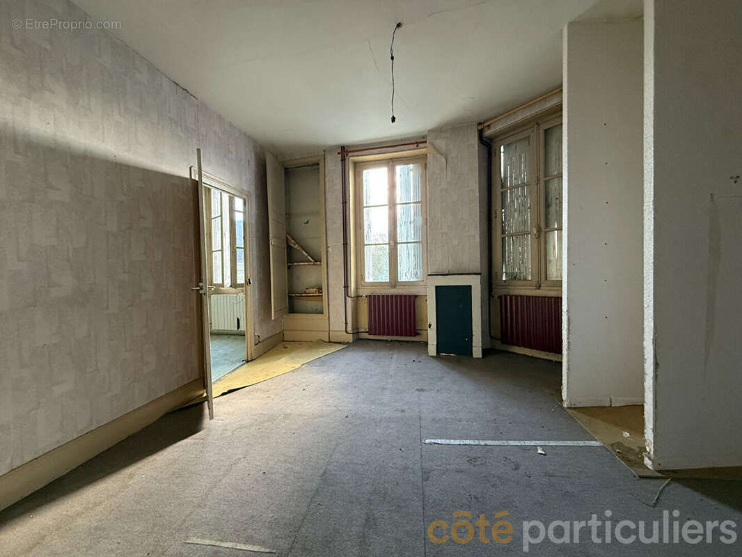 Appartement à SAINT-AMAND-MONTROND