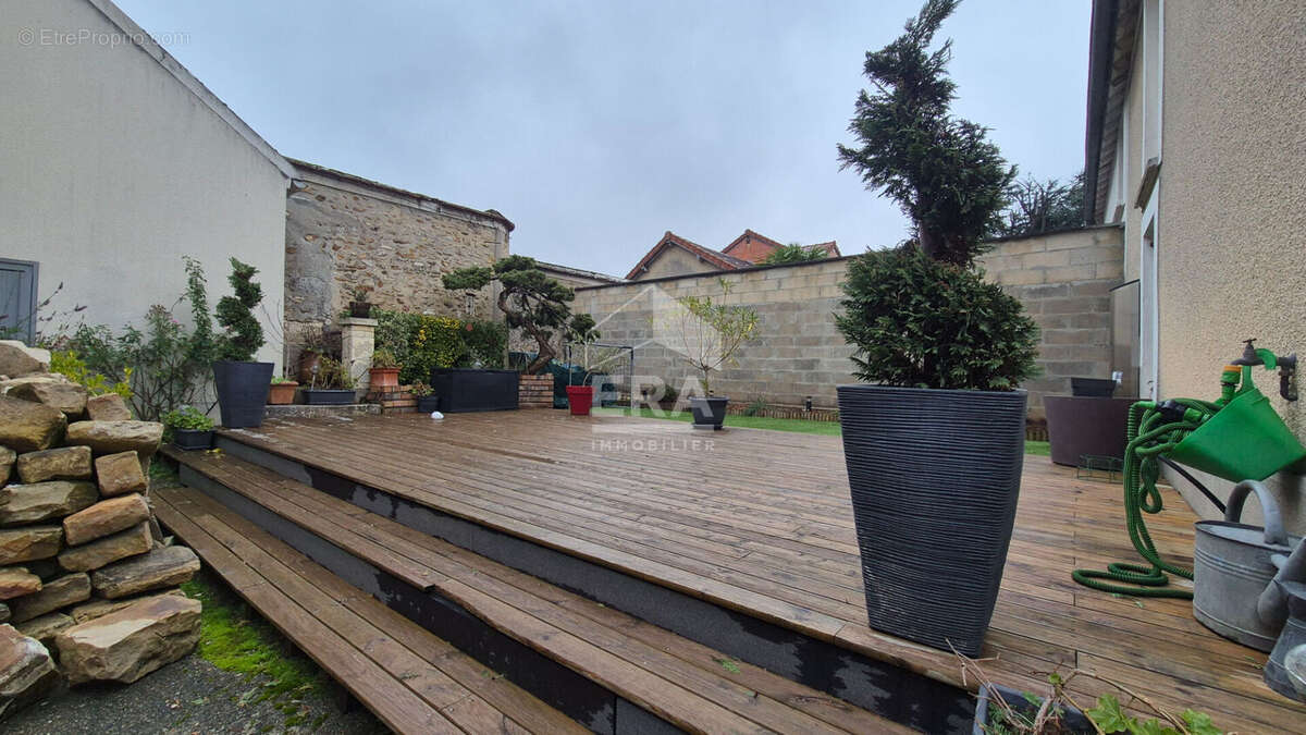 Maison à BRIE-COMTE-ROBERT