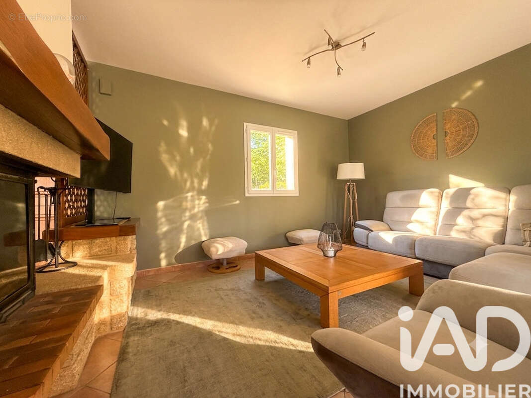 Maison 200 m² à Saint-Sauveur  - photo 7