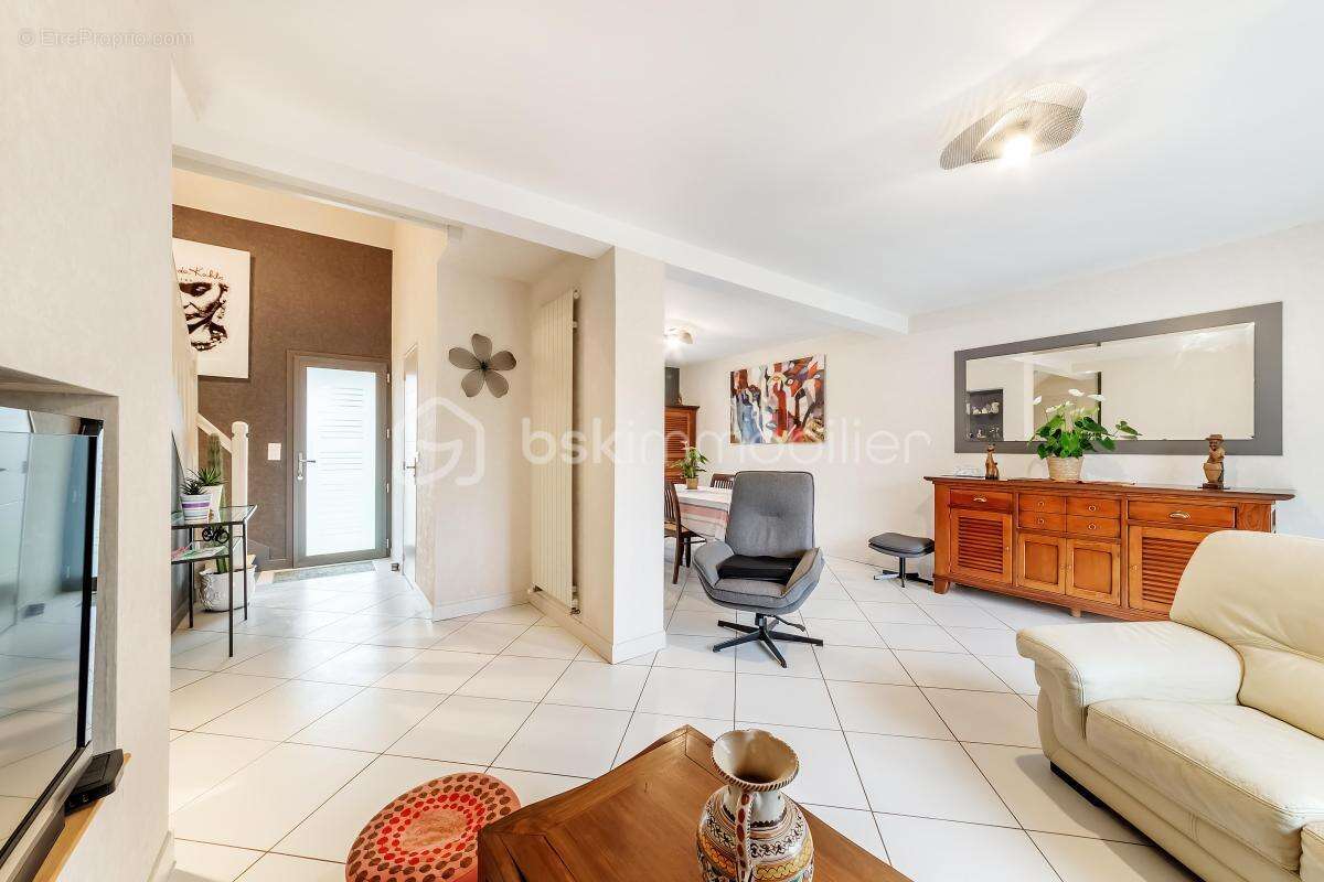 Maison à SERVON-SUR-VILAINE