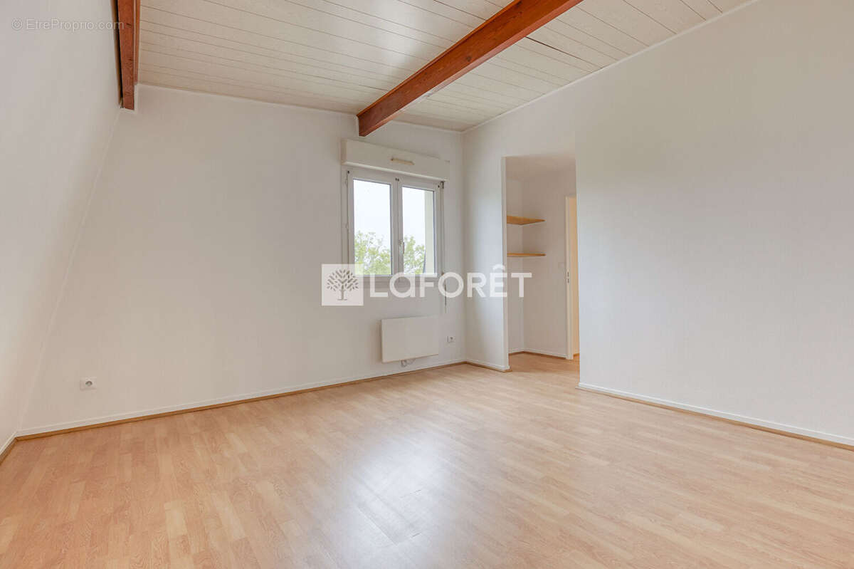 Appartement à LA QUEUE-EN-BRIE