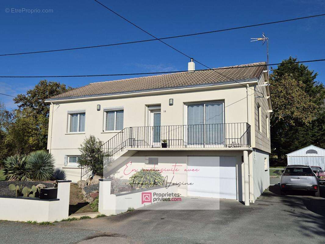 Maison à LES HERBIERS