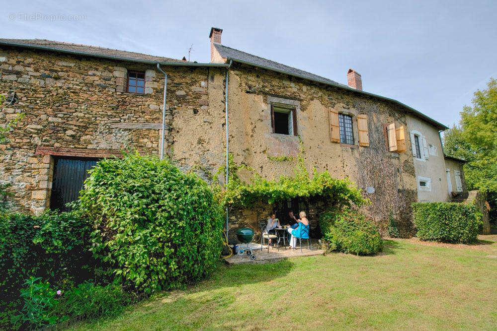 Proche Objat, petit hameau - photo 2