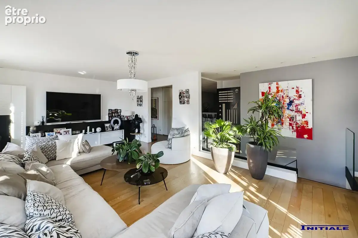 Appartement 6 pièces avec vue sur square - photo 6