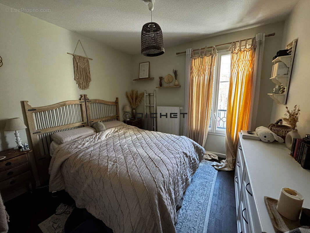 Appartement à VILLENAVE-D&#039;ORNON