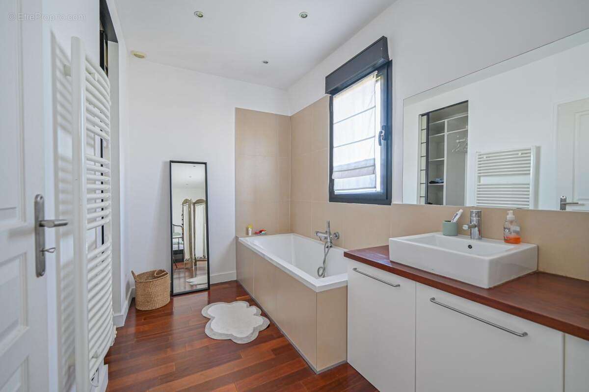 Appartement à BRY-SUR-MARNE