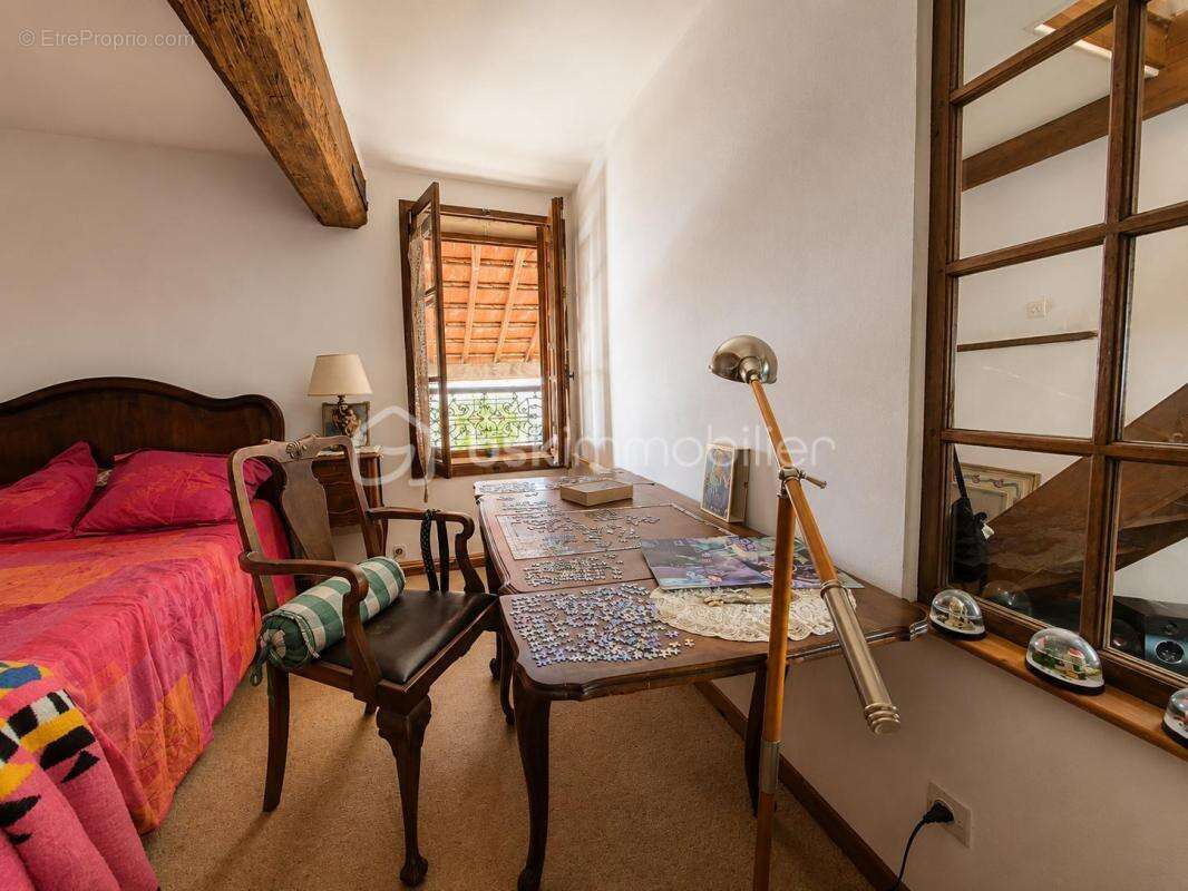 Maison de caractère – Beaux volumes, 3 chambres et jardin - photo 7