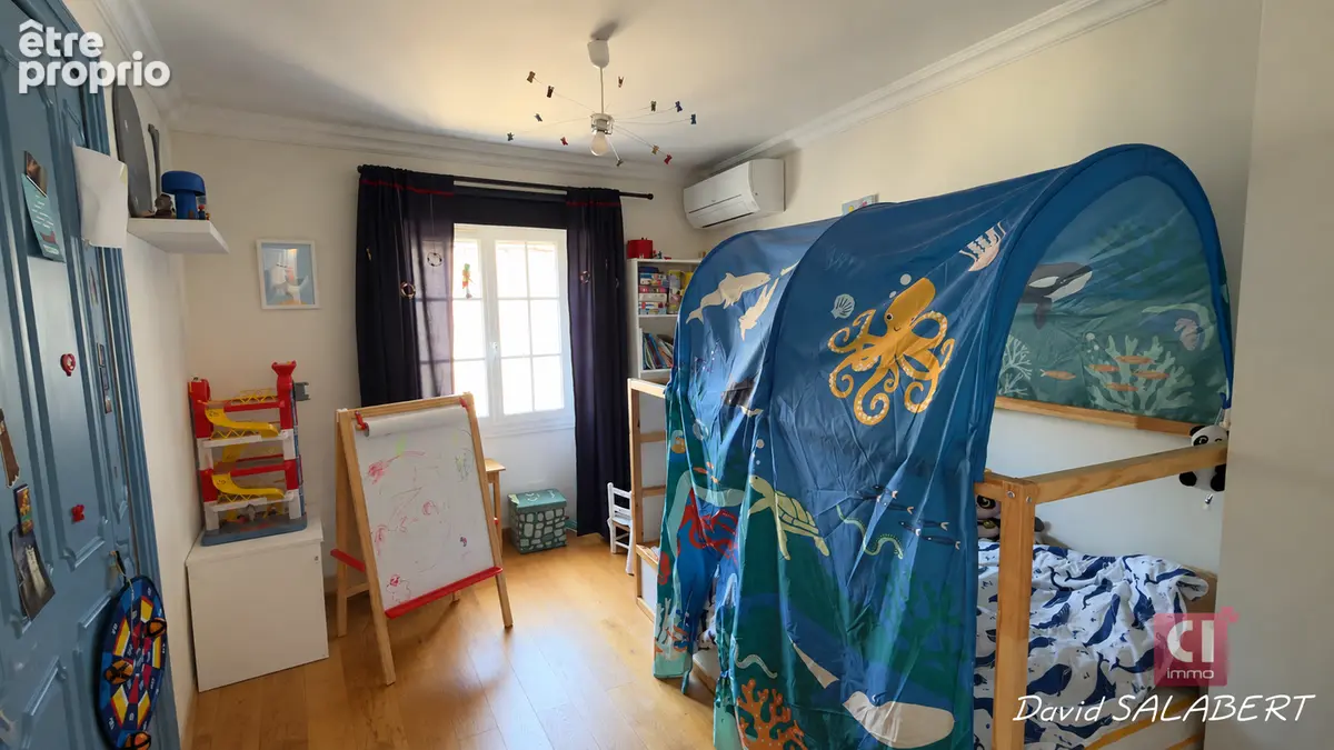 Maison Sainte Anastasie Sur Issole 4 pièce(s) 120m² avec cours privative - photo 8