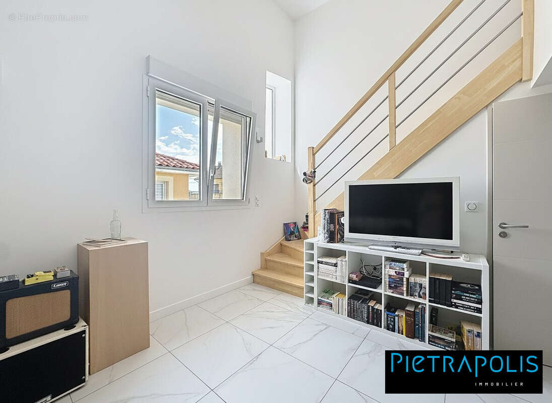 Appartement à REYRIEUX
