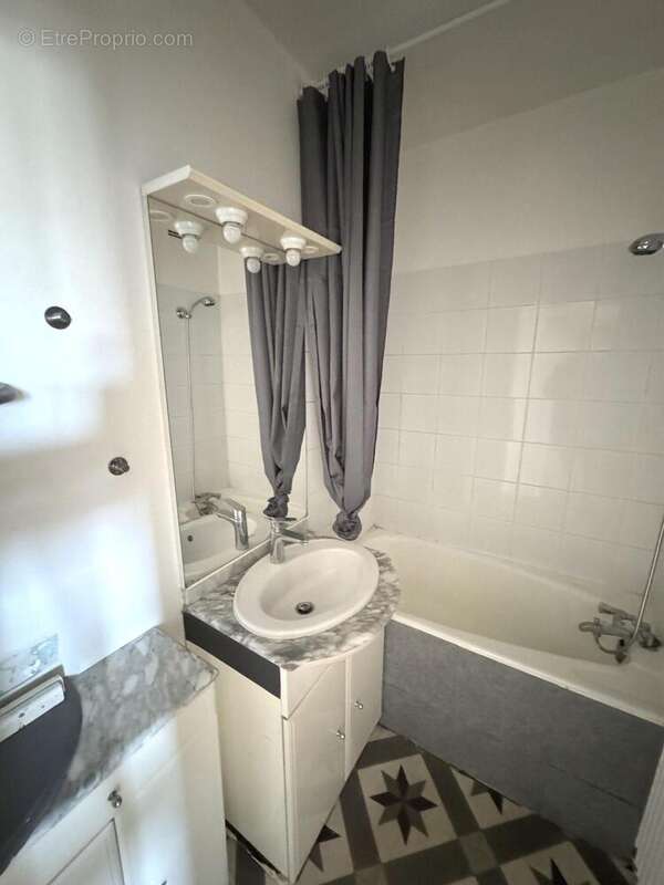 Appartement à LES CLAYES-SOUS-BOIS