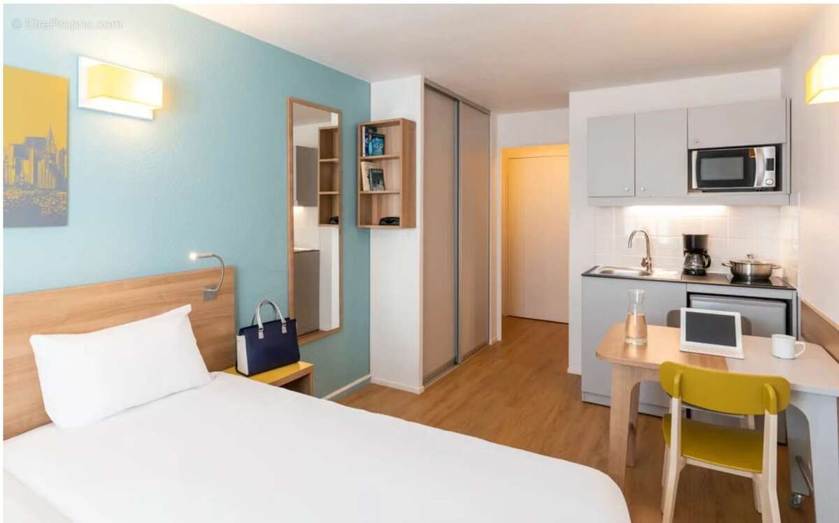 Appartement à COURBEVOIE