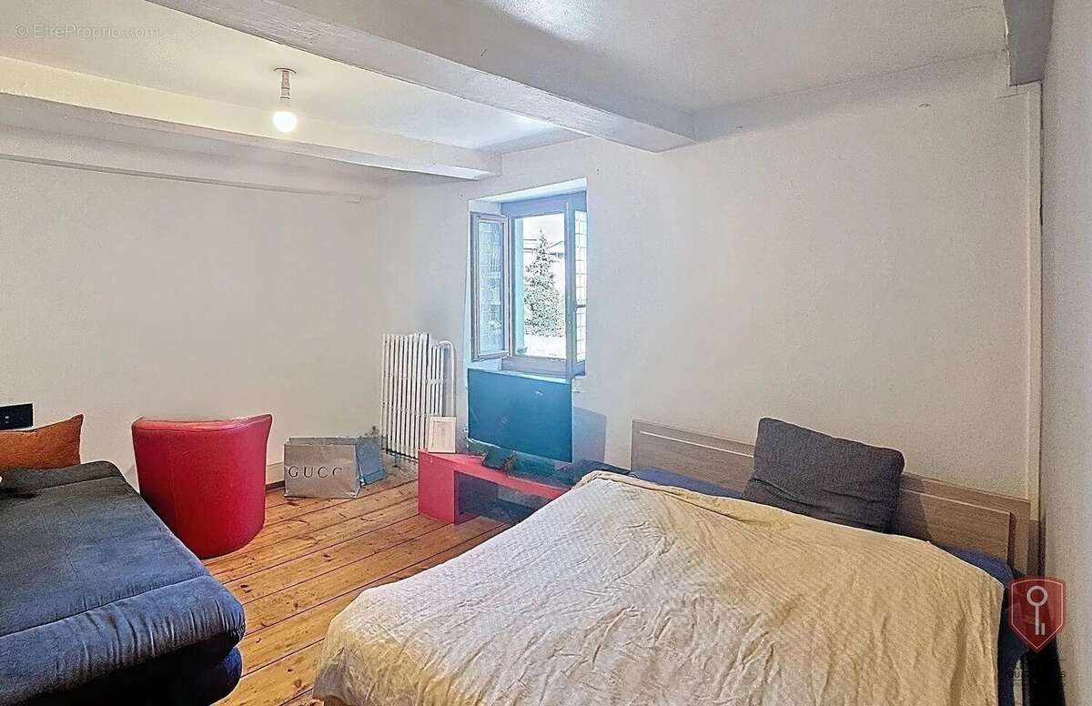 Maison à VILLE-LA-GRAND