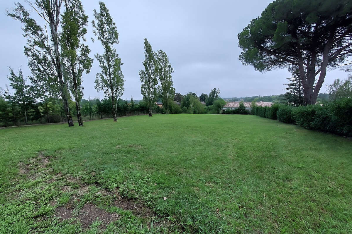 Terrain à SENOUILLAC