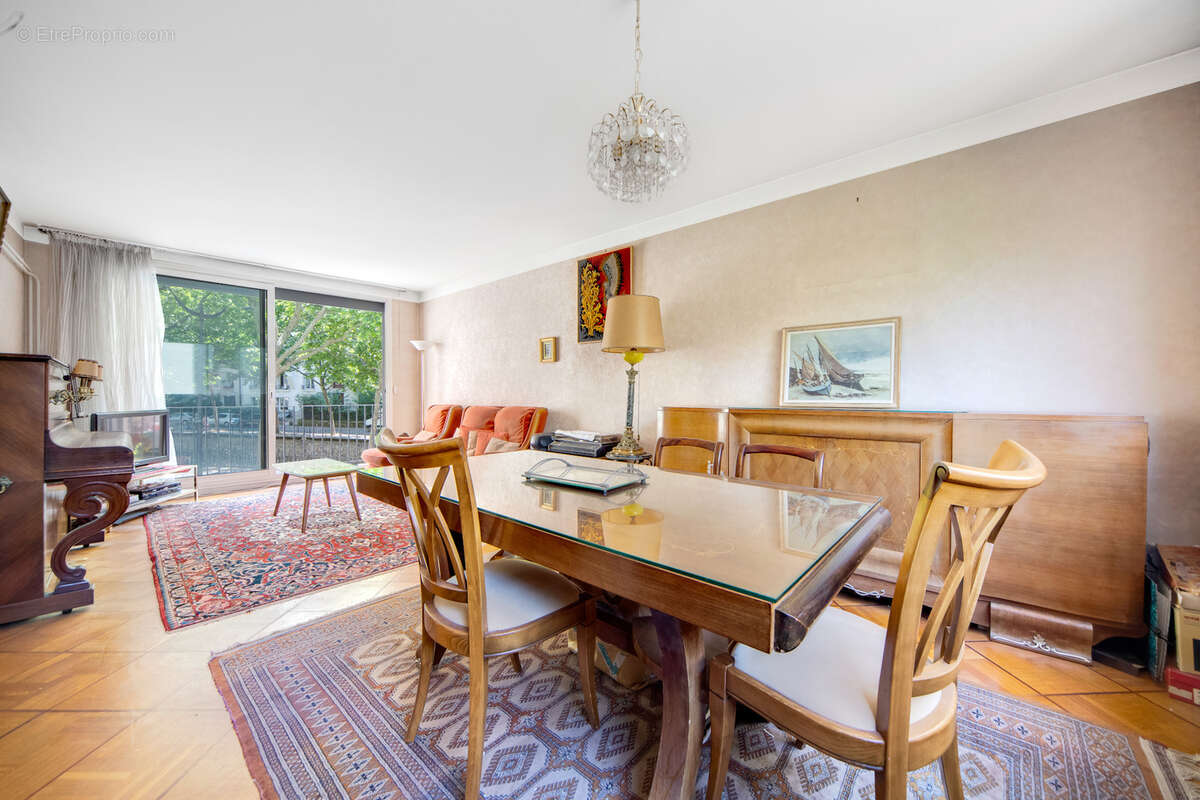 Appartement à PARIS-12E