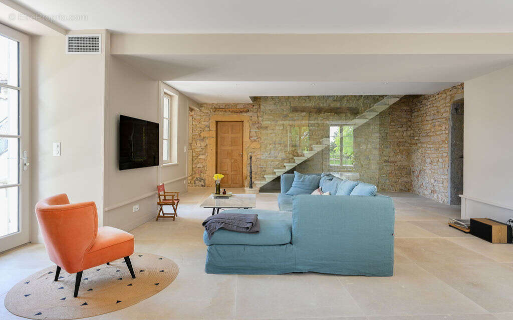 Hauteurs de Saint-Cyr-au-Mont-d'Or   Propriété de Maître de 340 m2 - 8 pièces 5 suites - photo 11