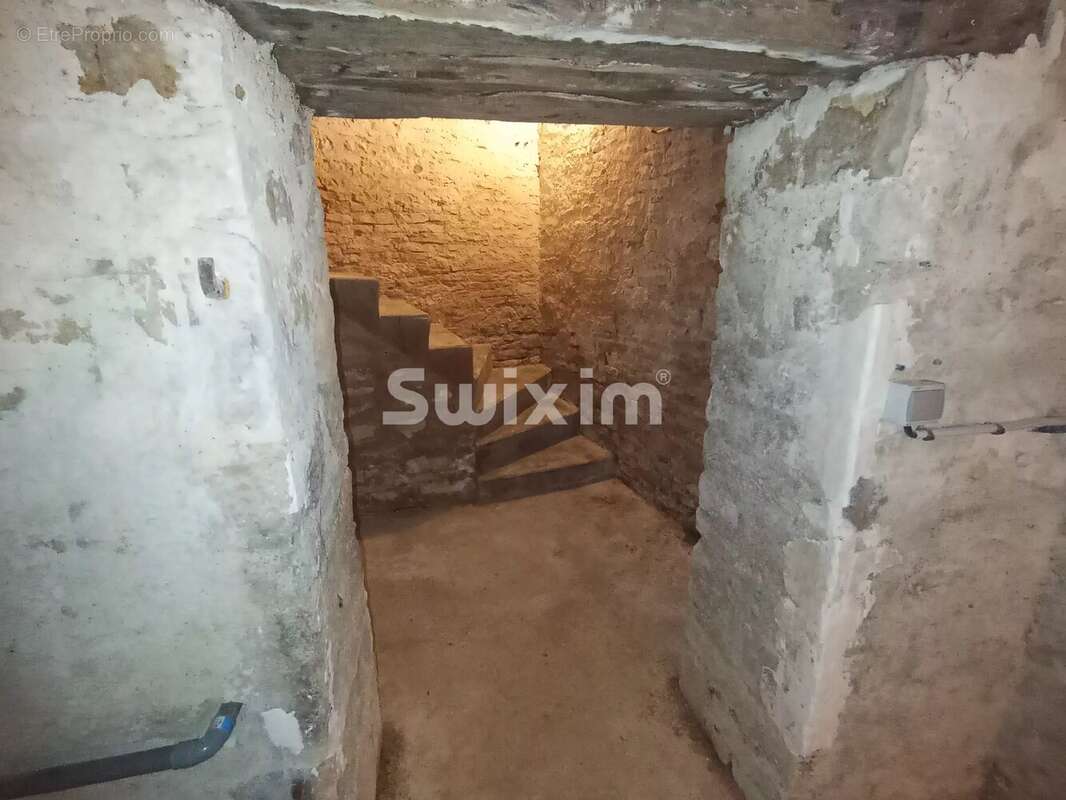 Appartement à AISY-SUR-ARMANCON