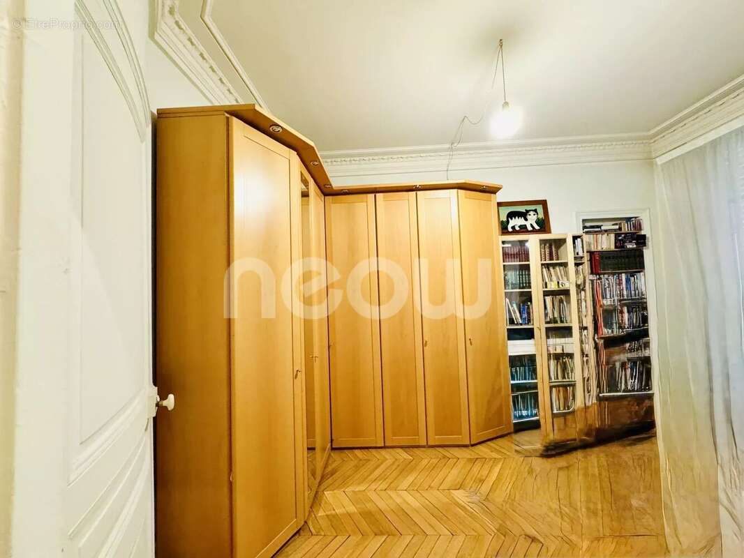 Appartement à PARIS-17E