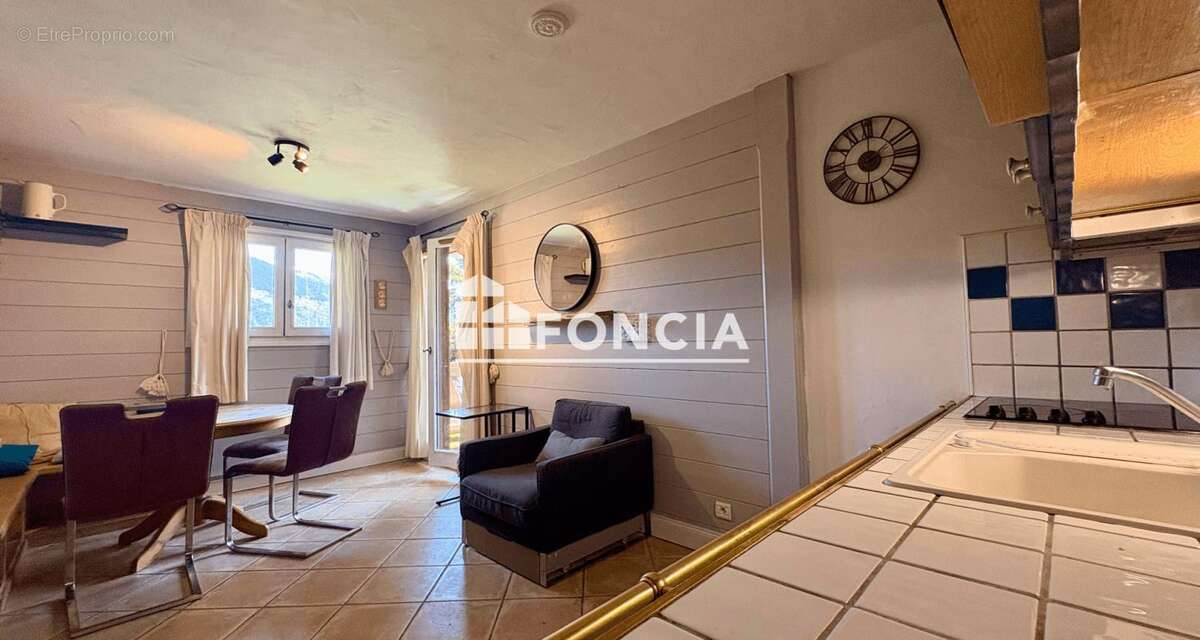 Appartement à LES ALLUES