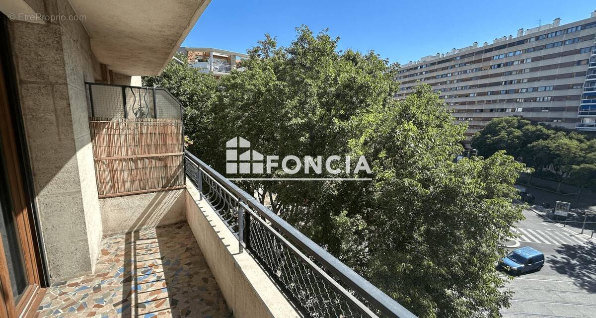 Appartement à MARSEILLE-6E