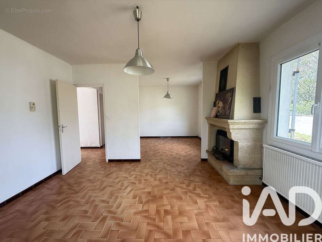 Photo 5 - Maison à MONTUSSAN