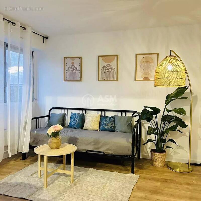 Appartement à LA GARENNE-COLOMBES