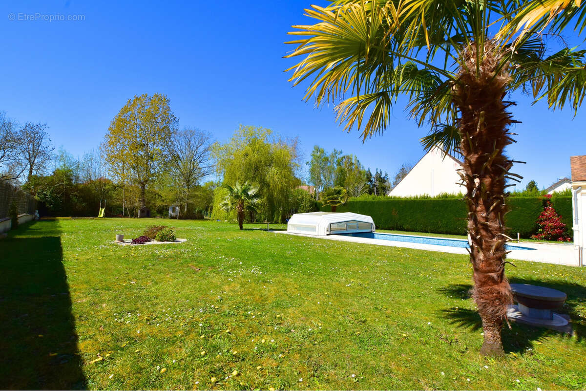 Maison à LES ESSARTS-LE-ROI