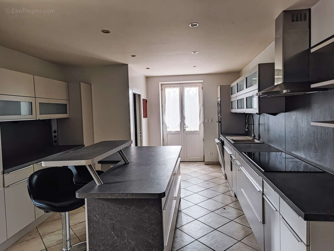 Maison à SAINT-HONORE-LES-BAINS