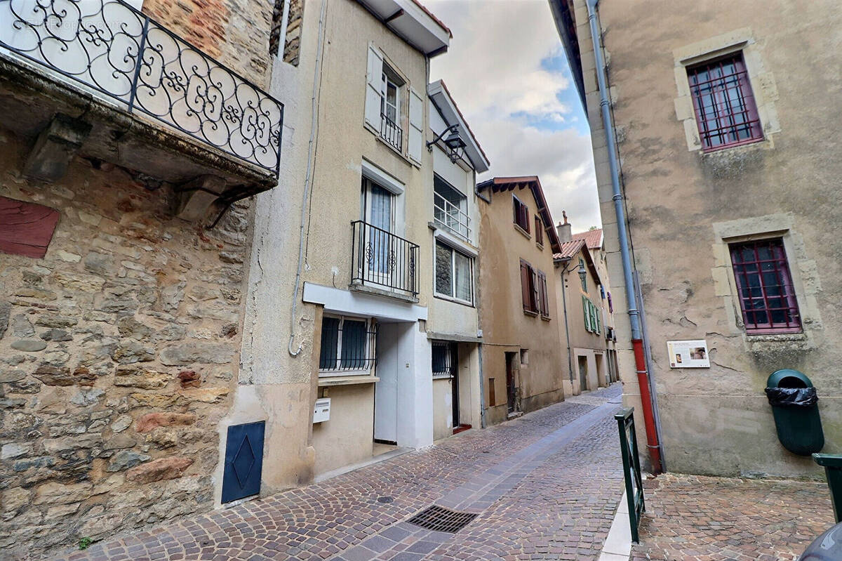 Maison à VILLEFRANCHE-DE-ROUERGUE