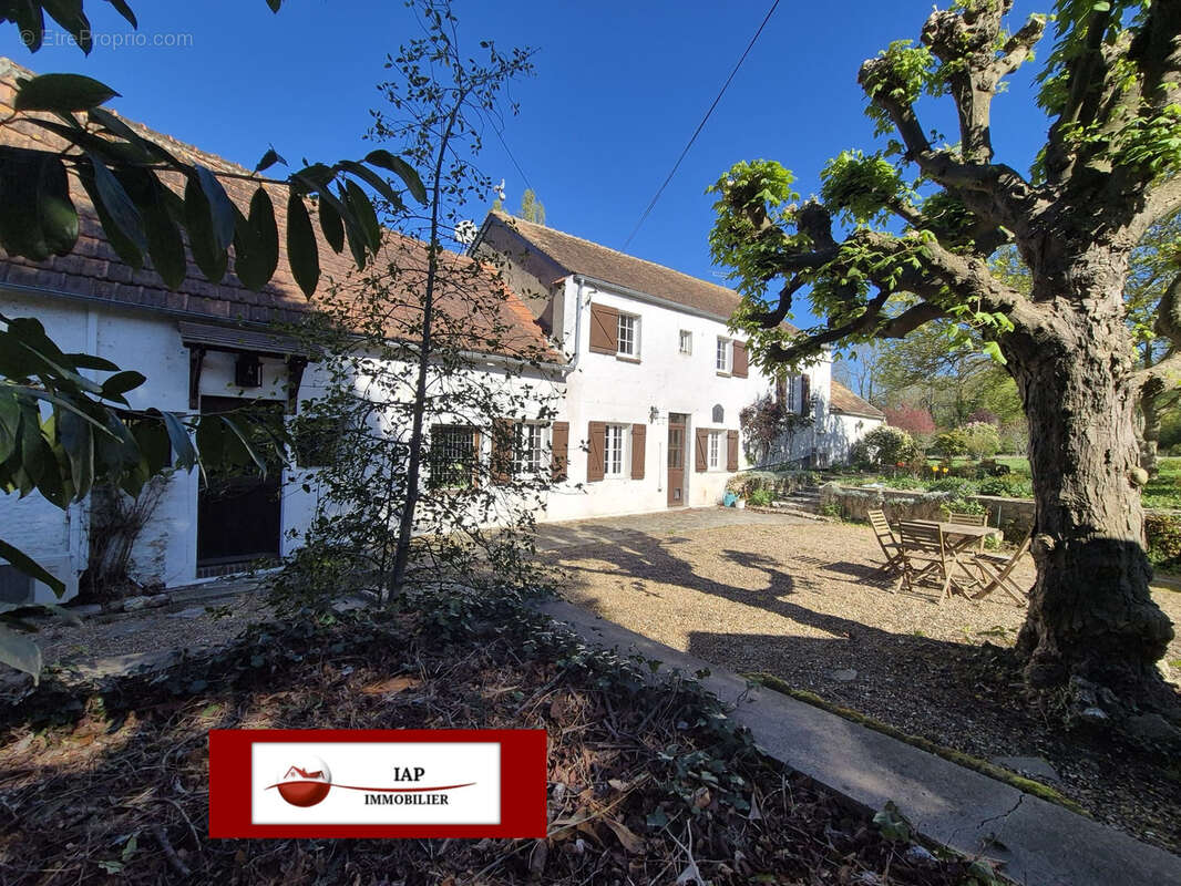 Maison à THOIRY