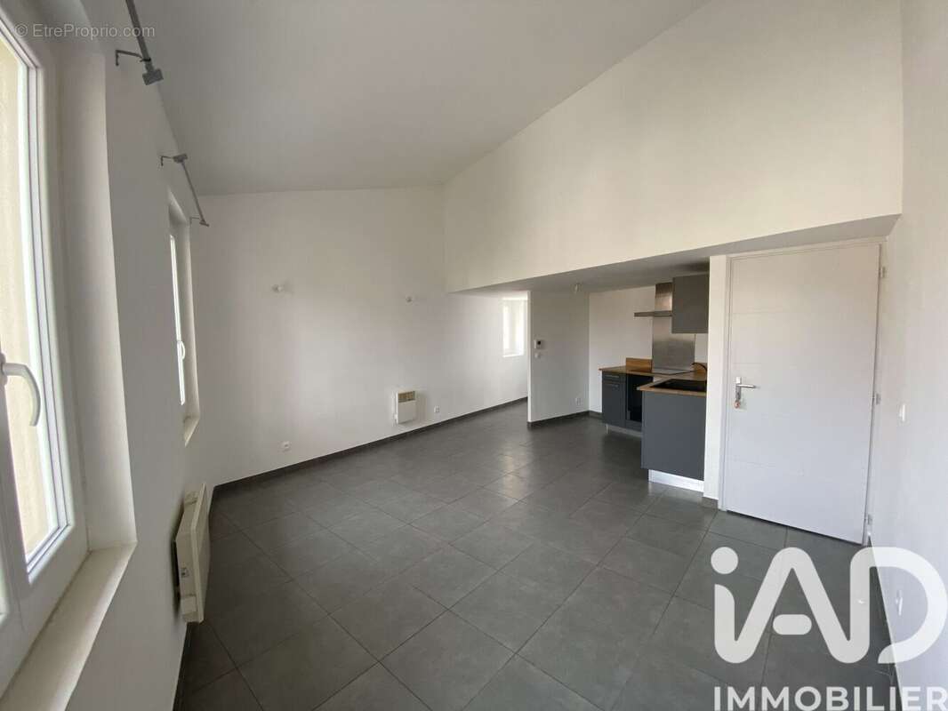 Appartement 58 m² à Istres  - photo 2