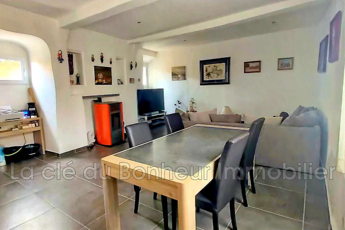 Maison à PUIMOISSON