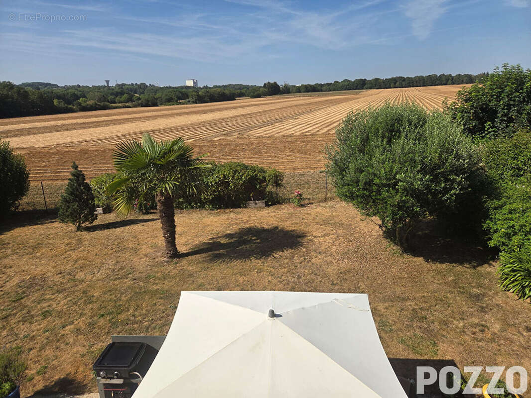 A vendre Maison recente de 8 pp située à Biéville Beuville 14112 - photo 12