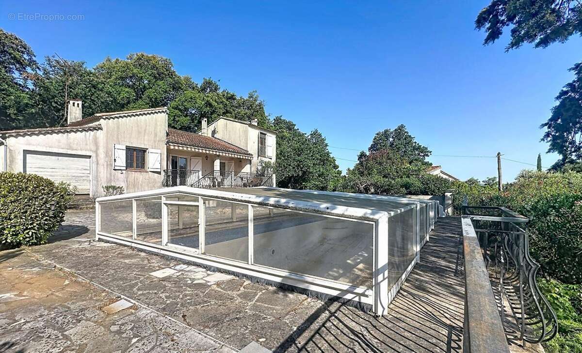 Villa  les mayons -  t4 de 117m² piscine avec vue exceptionnelle - photo 6
