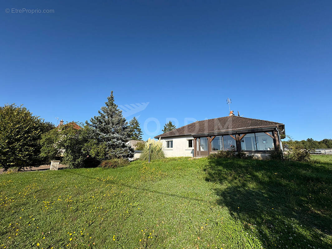 Maison à POILLY-SUR-SEREIN