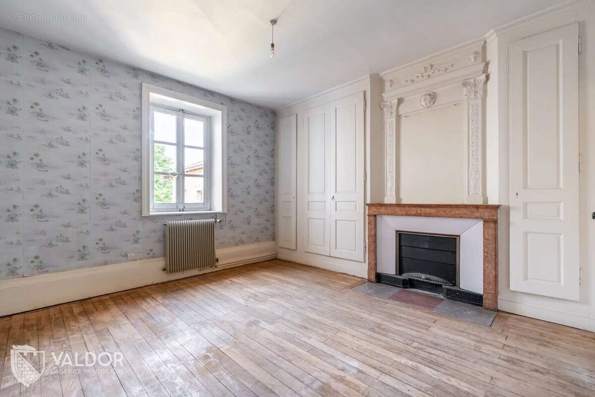 Maison à JASSANS-RIOTTIER